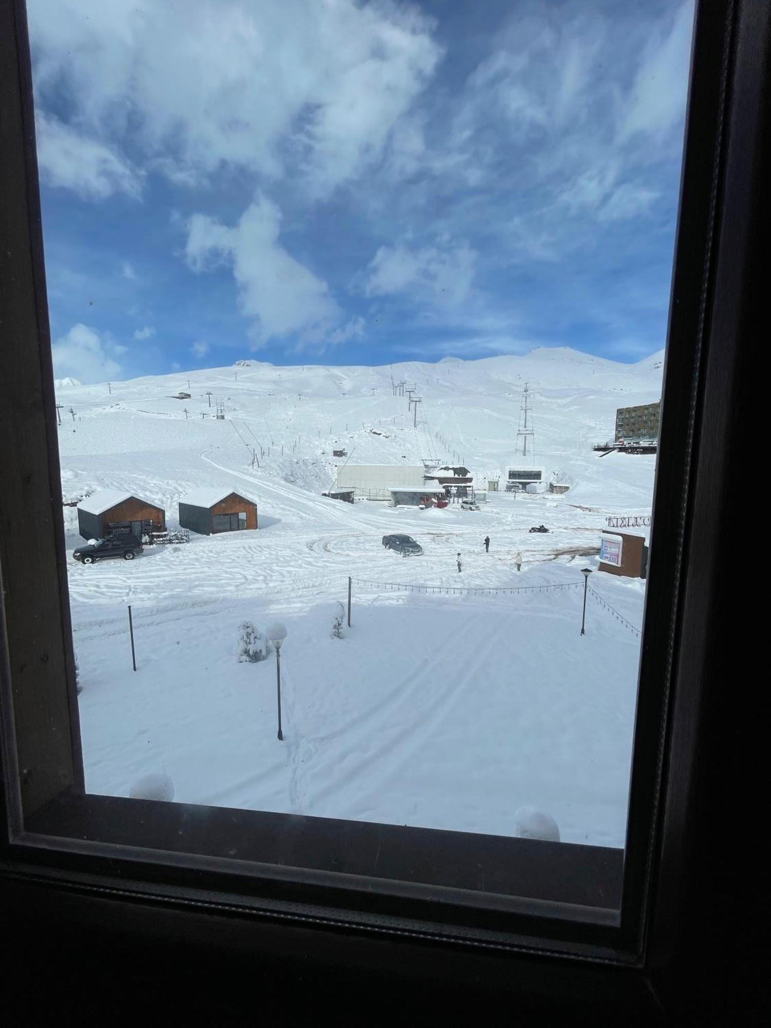 Happy Holidays Apartments In New Gudauri Kültér fotó